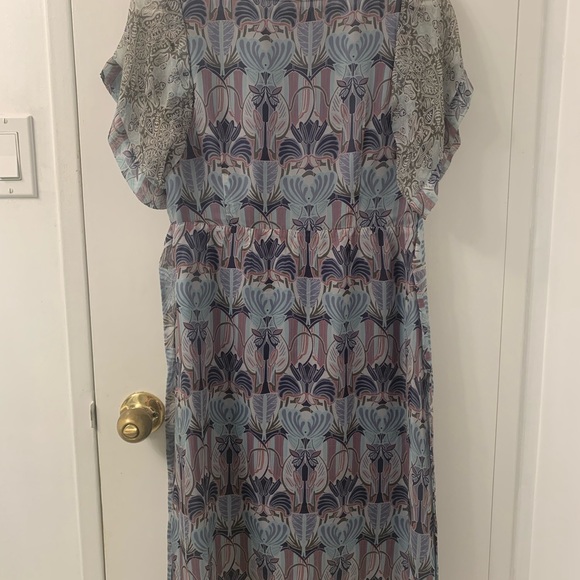 Esprit - Picture 3 of 3